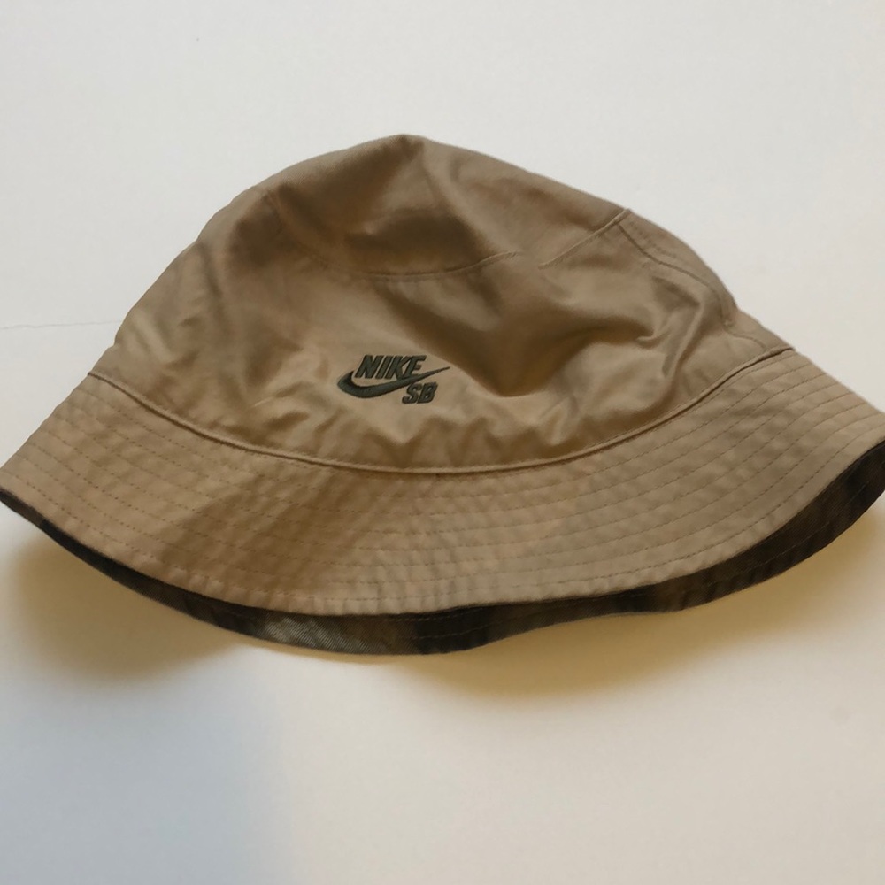 Hat - Picture 2 of 4